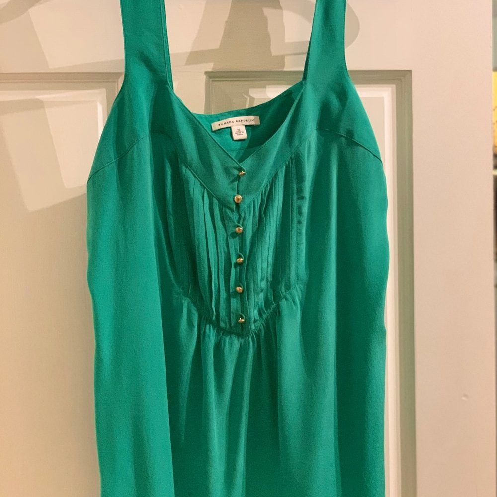 Grass green button tuxedo sleeveless blouse